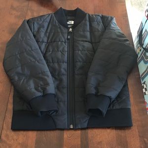 Boys gently worn North Face jacket -black.